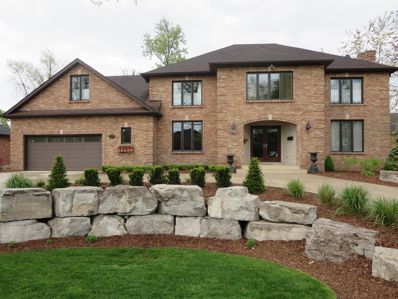 Stunning 2 Storey in Prestigious Russell Woods